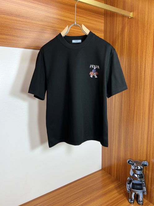 prada t シャツ メンズコピー トップス 短袖Ｔシャツ 柔らかい 純綿 プリント 上質商品 ブラック