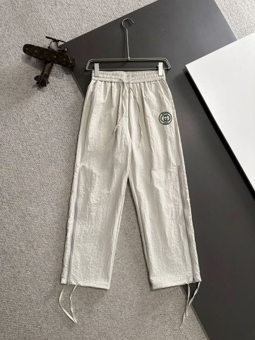 gucci パンツ メンズ偽物 ゆったり 純綿 カジュアルパンツ 高品質 通気性いい ホワイト