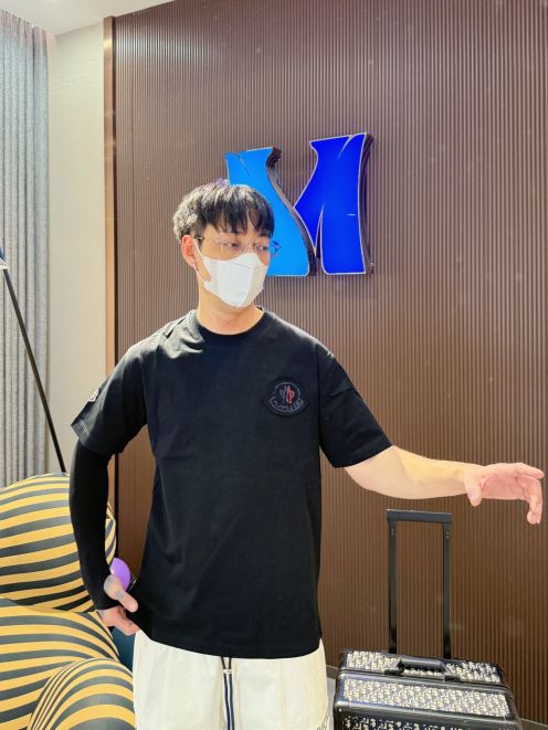 大販売‼モンクレールtシャツ メルカリコピー 柔らかい 綿100％ プリント トップス 短袖 ブラック