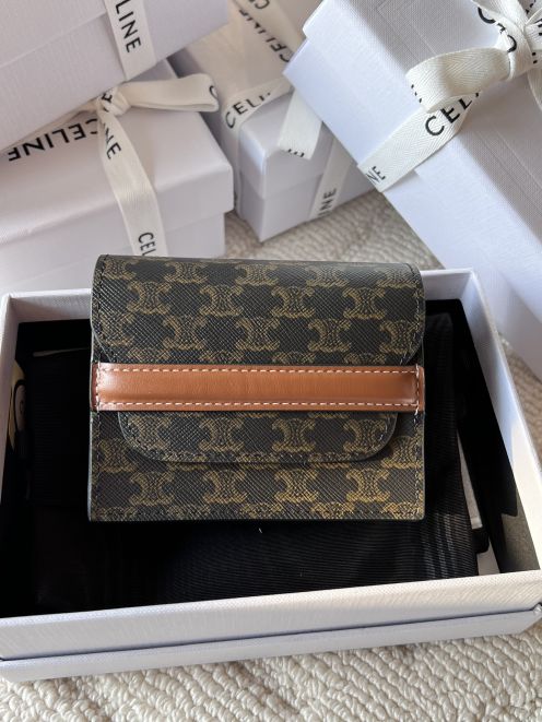 celine コイン ケース偽物 本革 レザー 10E242 名刺入れ 花柄 ブラック