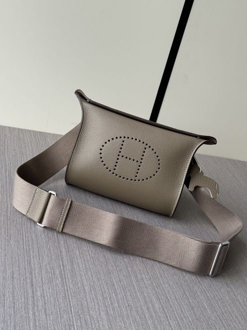 超激得価格 エルメスバッグ インザループ激安通販 本革  斜め掛けバッグ レザー 男女兼用 ベージュ色