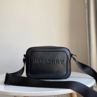 バーバリー バッグ レディコピー レザー 本革 斜め掛けバッグ 調整可 カメラバッグ ブラック