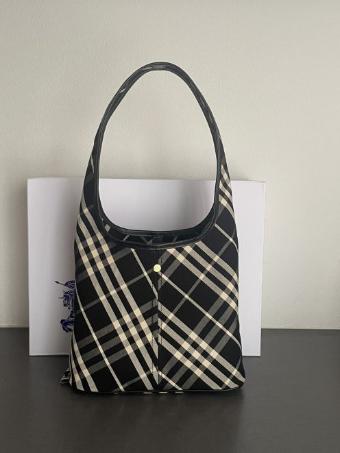 burberry ショルダー バッグ レディコピー 柔軟 カジュアル ハンドバッグ 本革 レザー 縞 ブラック