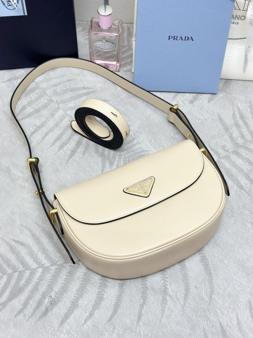 プラダ バッグ エナメルコピー 1BD365 レザー 本革 斜め掛けバッグ 上質品 杏色
