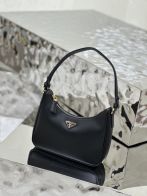 新着!!プラダ エナメルＮ級品 1BC204 レザー  ハンドバッグ イタリア革 ブラック