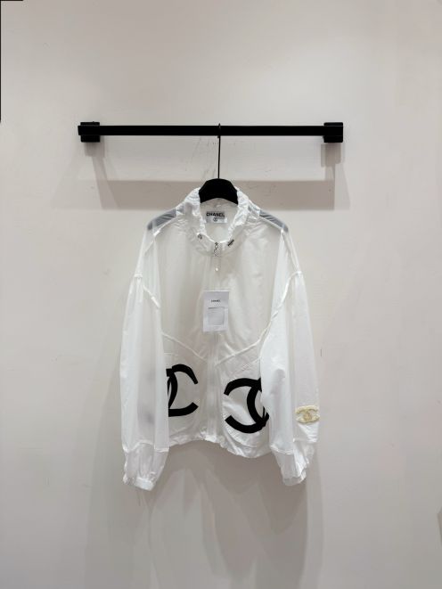 chanel ジャンパースーパーコピー 軽量 ゆったり トップス アウター 日焼け止め ホワイト