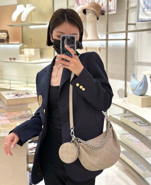 LV ヴィトン バッグ イメージコピー ハンドバッグ 優雅 斜め掛けバッグ 柔軟 M22820 グレー