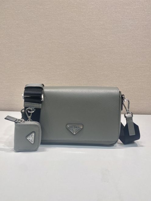 人気流行品 プラダバッグ カジュアルスーパーコピー 2VD059 斜め掛けバッグ 本革 レザー グレー