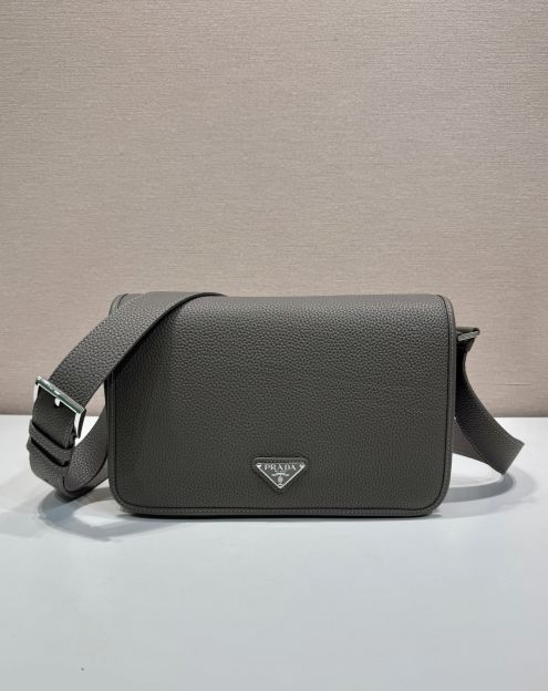 最新到着‼プラダバッグ カビ取り偽物 2VD075 斜め掛けバッグ 本革 レザー 調整可 グレー