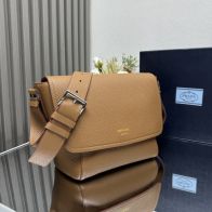 プラダバッグ クリーニング 正規店スーパーコピー 2VD069 本革 レザー 斜め掛けバッグ ブラウン