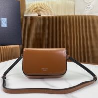 ナイロン プラダバッグ 黒スーパーコピー 本革 レザー 斜め掛けバッグ 男女兼用 2VD061 ブラウン