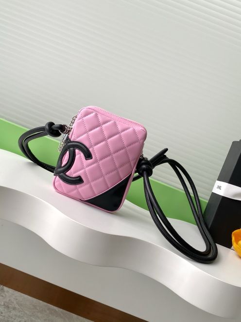 可愛い シャネル 通勤バッグスーパーコピー 斜め掛けバッグ ミニカメラバッグ AS6340 ピンク