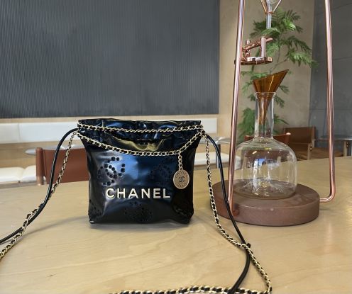 華やかな雰囲気 シャネル バッグ 入手困難偽物 レザー 牛革 優雅 ハンドバッグ ブラック