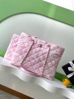 眩しい シャネルバッグ 溶けるスーパーコピー 牛革 レザー 優雅 ハンドバッグ お洒落 AS5429 ピンク