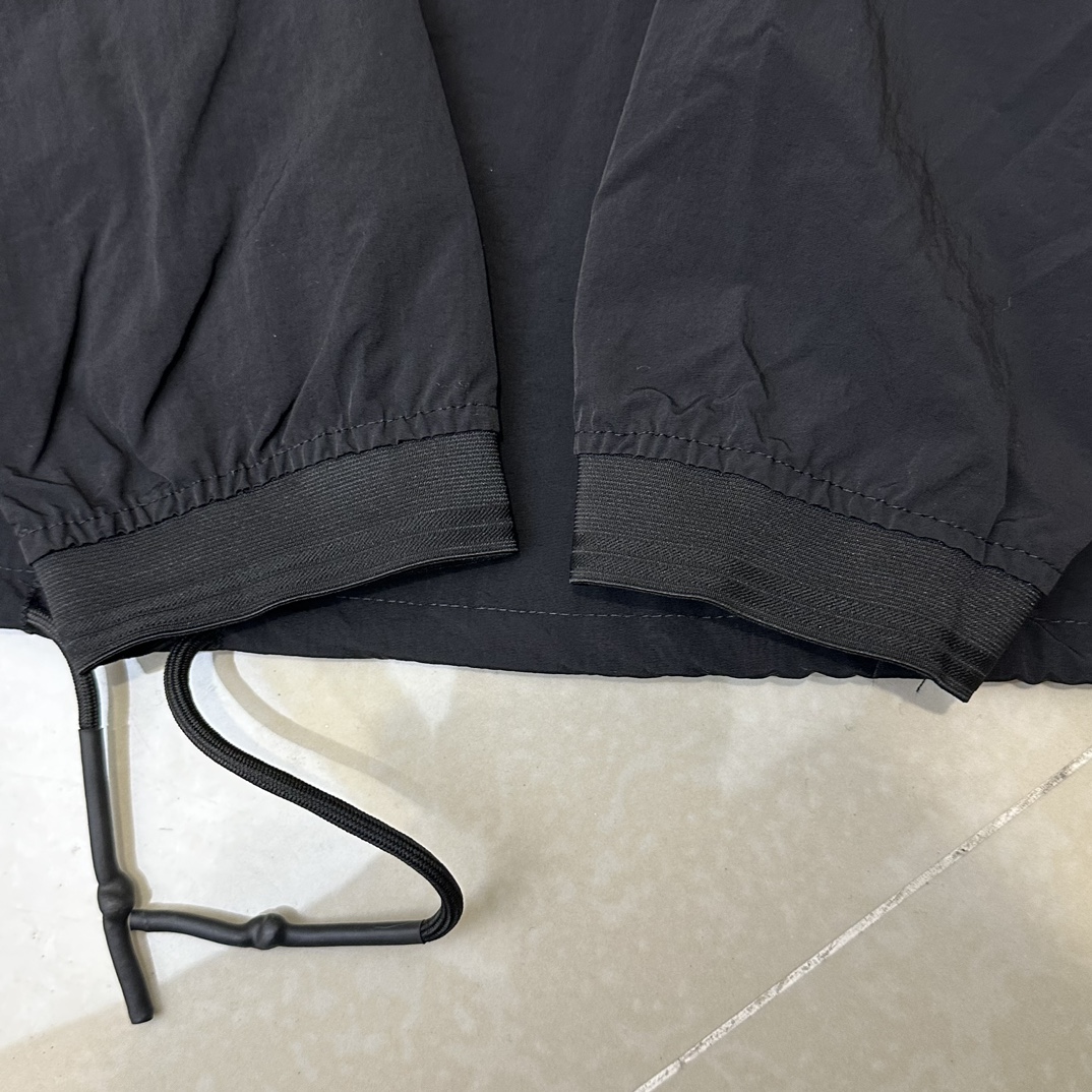 stone island アウターｎ級品 高品質 アウター 速乾性があり 薄手 ゆったり ブラック_8