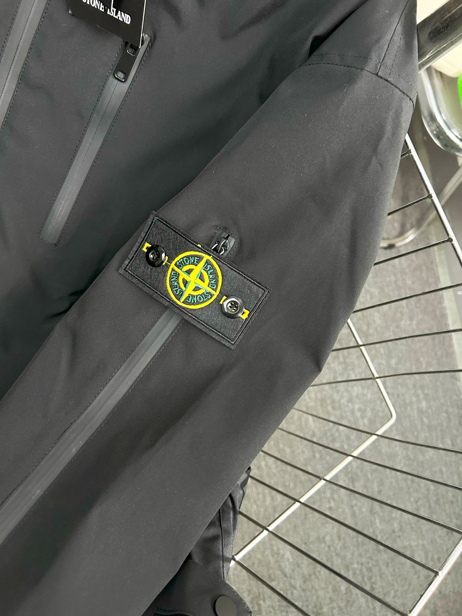 stone island ミリタリー ジャケットコピー 防風 暖かい カップル フード付き ブラック_6