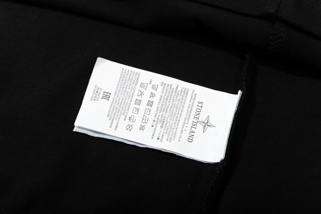 ストーン アイランド ロン t 定価偽物 半袖Tシャツ 純綿 シンプル 防臭 虹色のロゴ ブラック_9