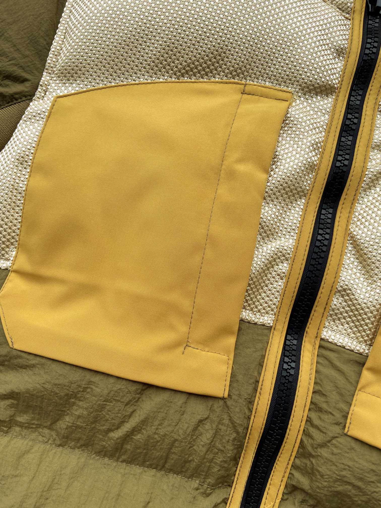 stone island ダウン コートｎ級品 暖かい 防寒 軽量 ダウンジャケット 6色可選 グリーン_4