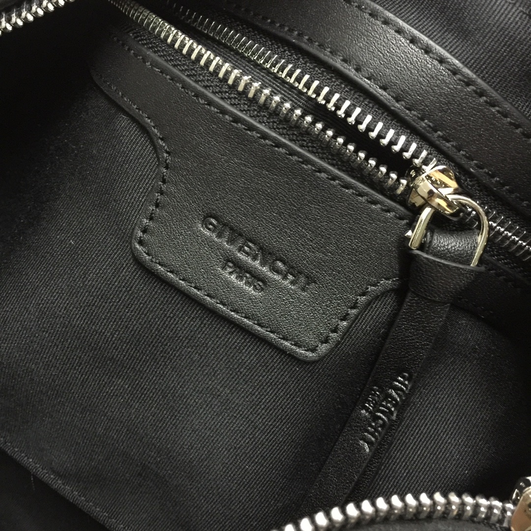 GIVENCHYジバンシィバッグスーパーコピー メンズ シングルショルダーバッグ ブランドロゴブラック_7