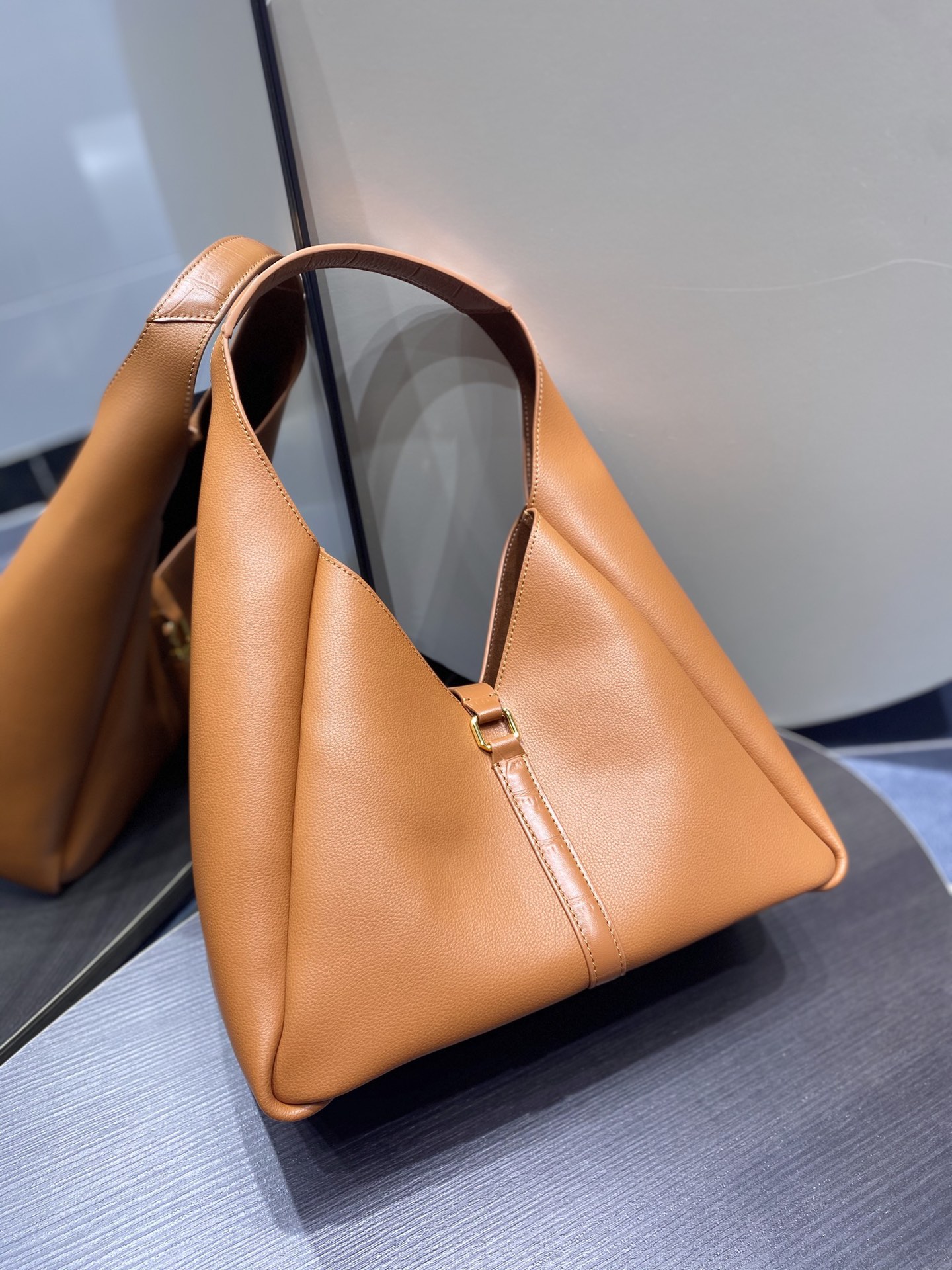 GIVENCHYジバンシィリップコピー レザーバッグ レディースバッグ イエロー_2