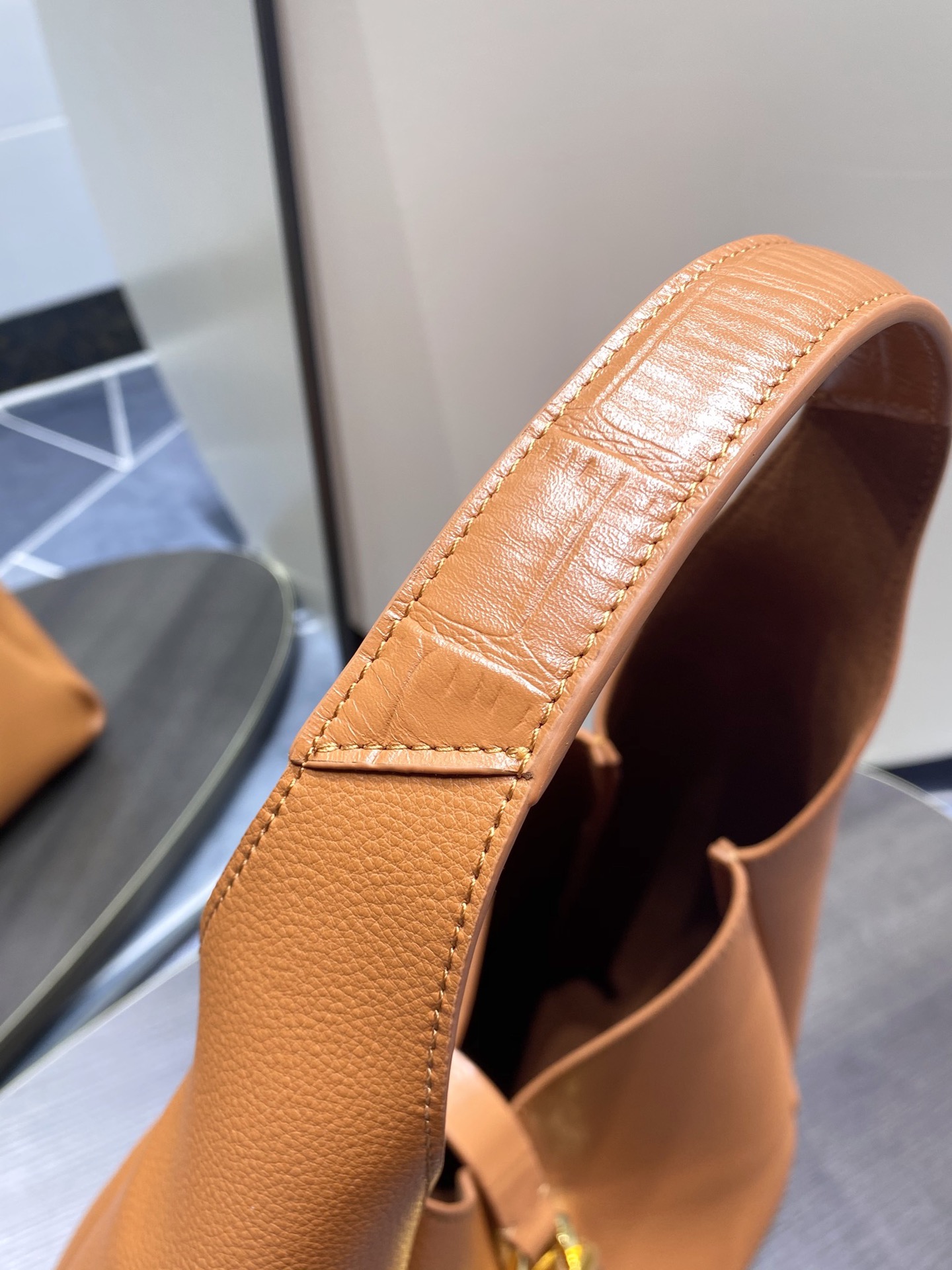 GIVENCHYジバンシィリップコピー レザーバッグ レディースバッグ イエロー_4