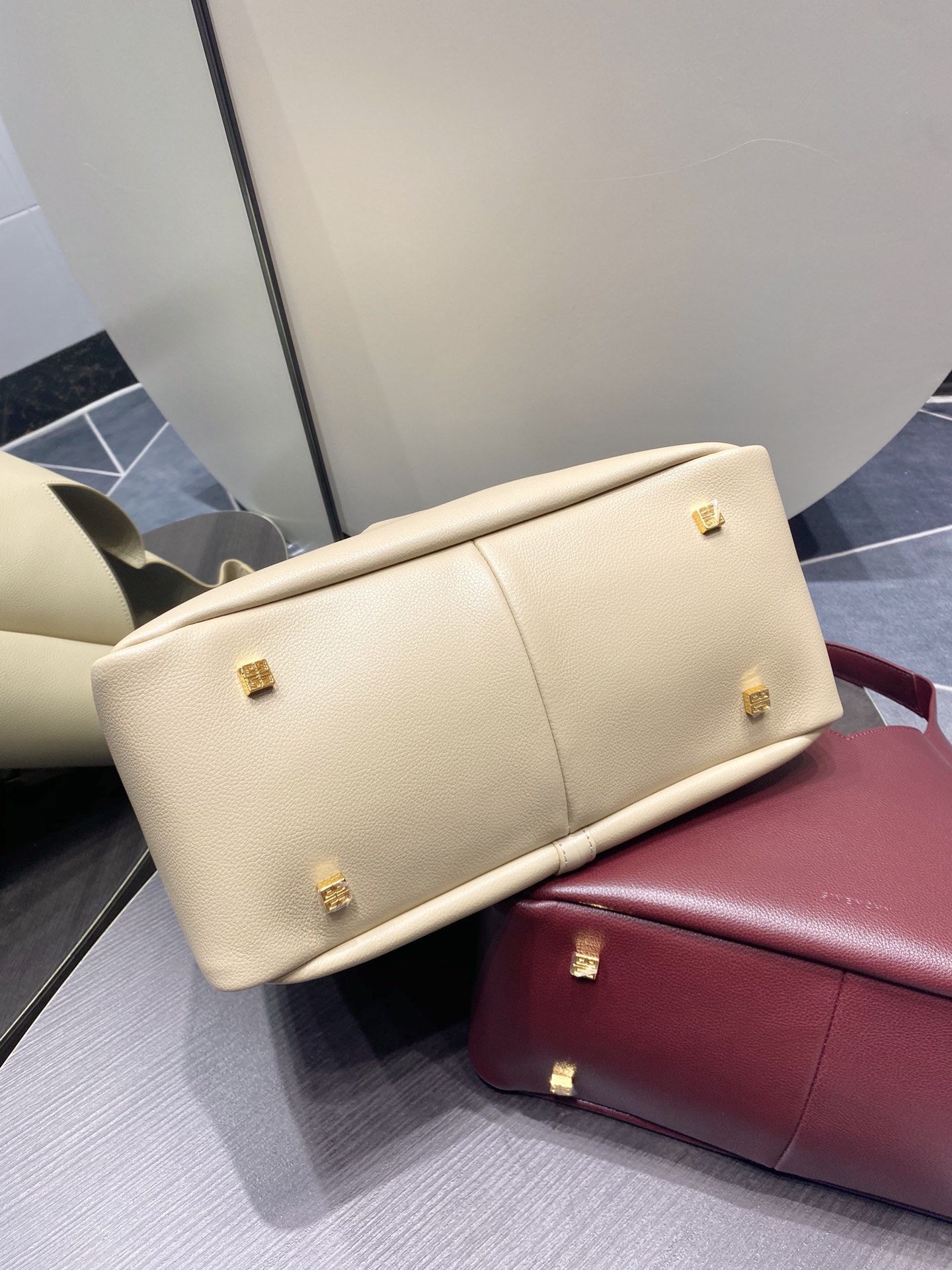GIVENCHYジバンシィ ロゴスーパーコピー レザーバッグ レディースバッグ 米白色_5