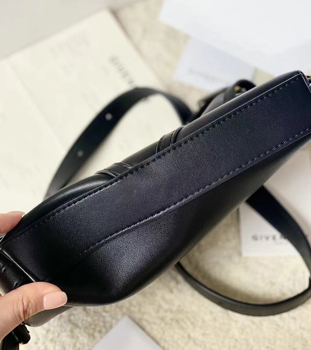 GIVENCHYジバンシィ 値段ｎ級品 フランス 腋下バッグ レディース 魅力 ブラック_3