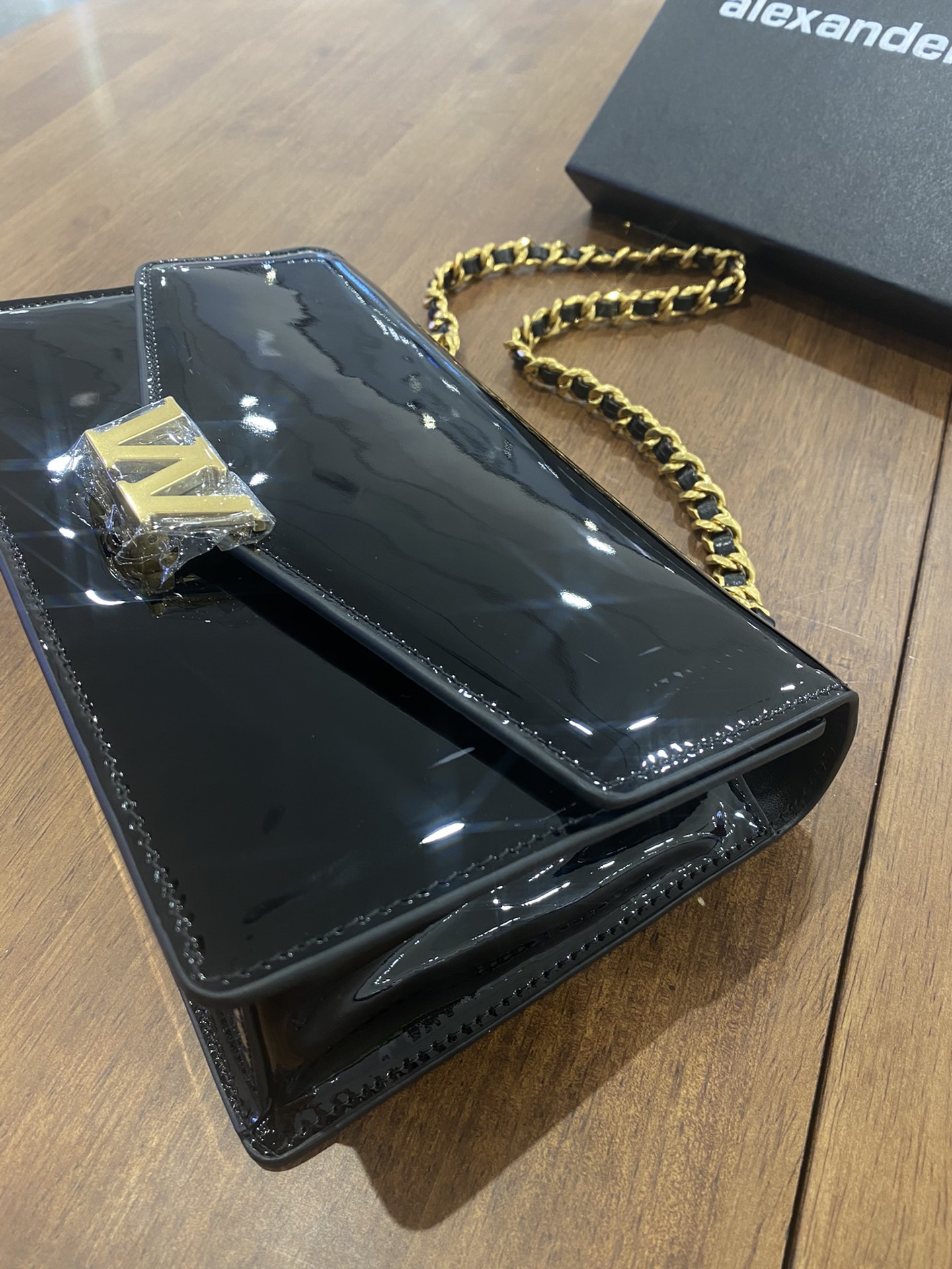 アレキサンダーワンn級品コピーバッグレザーブラック軽量ショルダーバッグチェーンバッグ_2