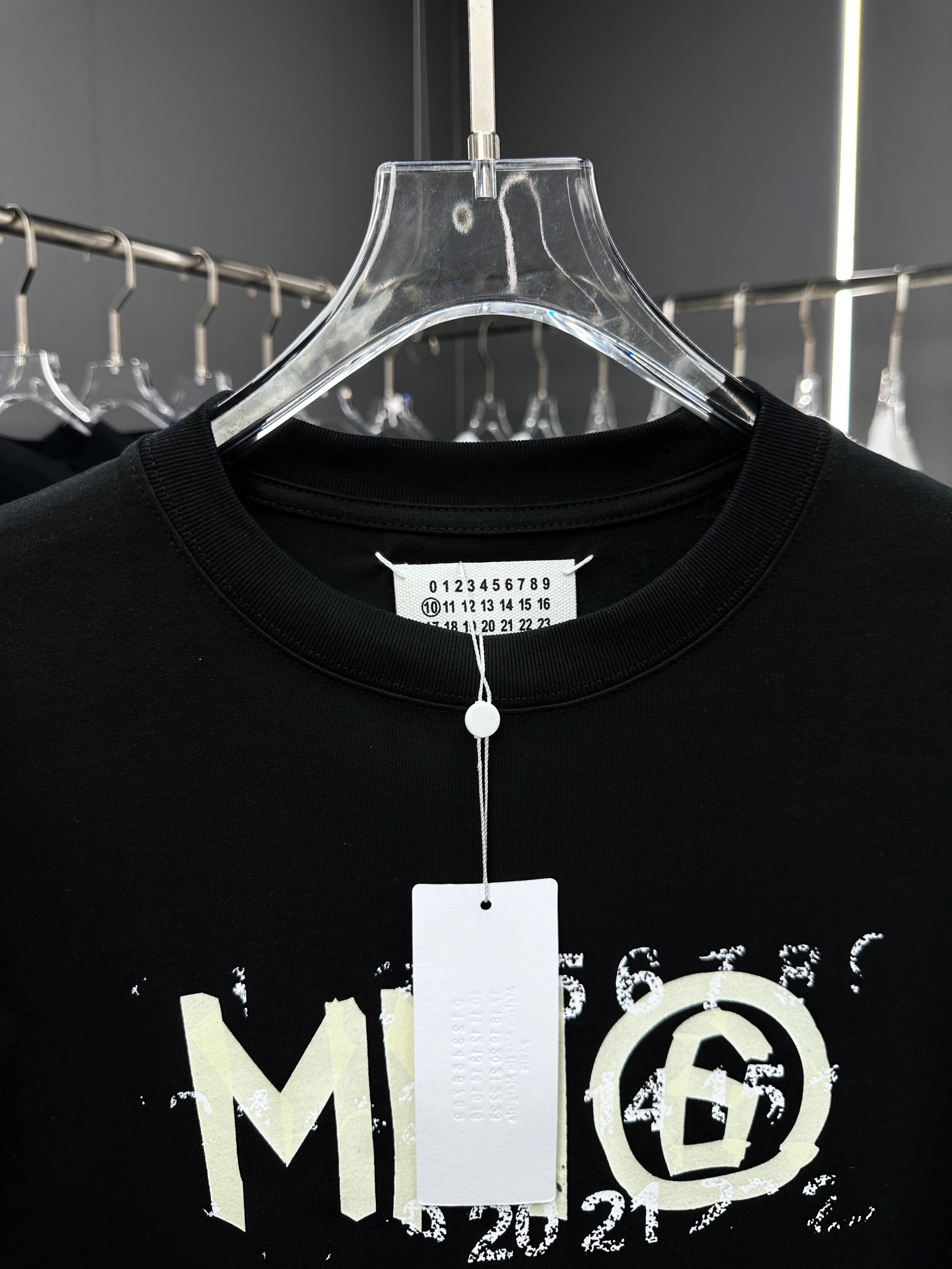 メゾンマルジェラ激安通販コピー半袖Tシャツコットンブラック柔らかい花柄春夏刺繍_3