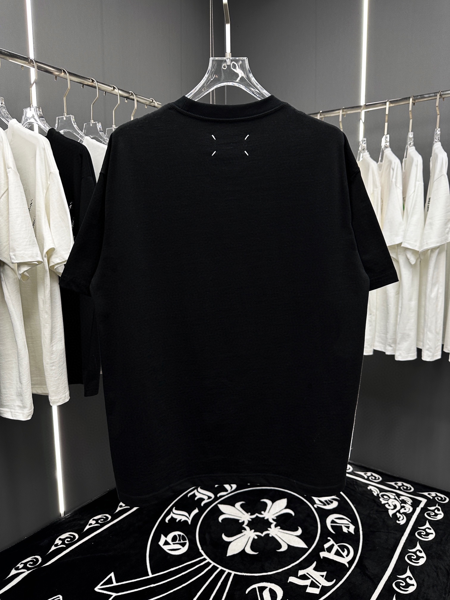 メゾンマルジェラ定番人気物コピー半袖Tシャツコットンブラック柔らかい春夏高級花柄_2