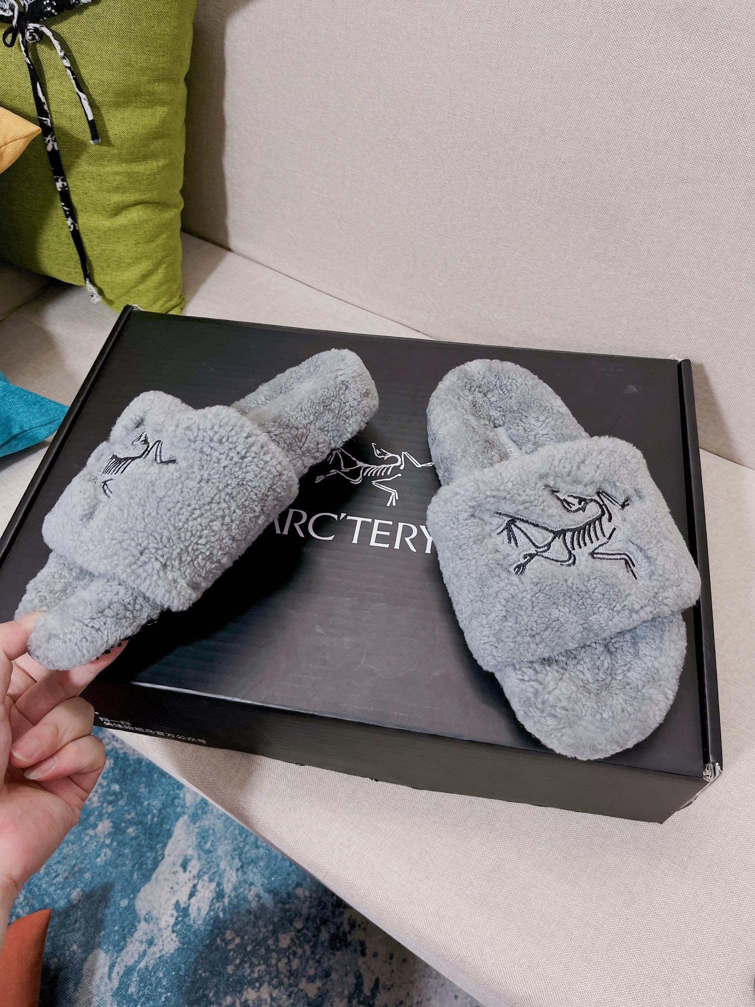メンズ アークテリクスシューズｎ級品 シューズ 暖かい スリッパ 人気商品 3色可選 グレイ_3