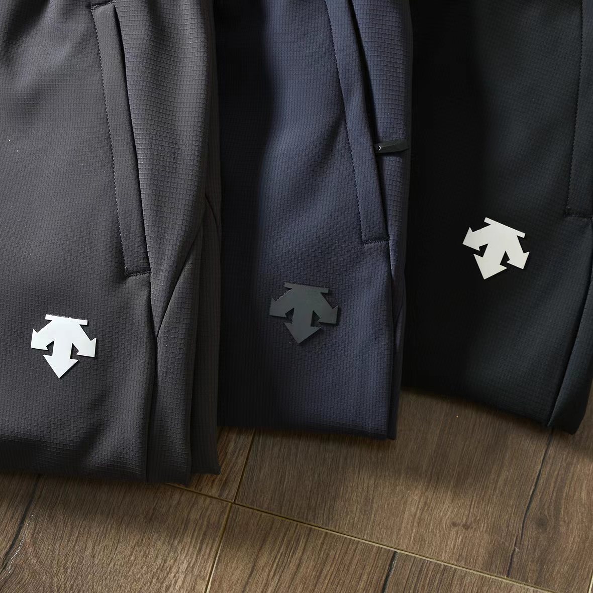 数量限定爆買いデサント メンズ パンツ偽物 シンプル 柔らかい 運動 ファッション 限定品 3色可選_2