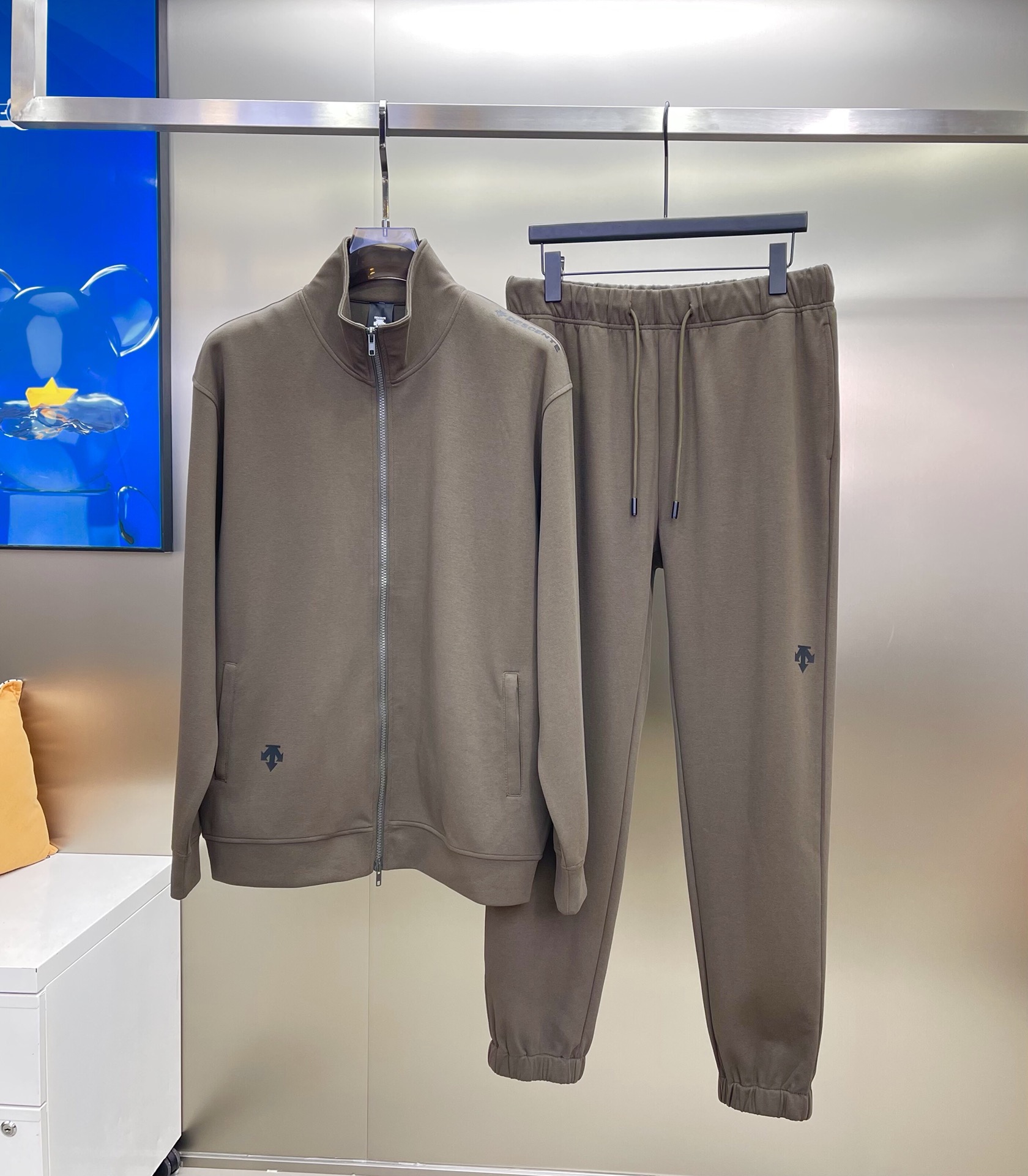 デサント日本激安通販 シンプル アウター ズボン 柔らかい 運動セット ファッション 男女兼用 3色可選 ブラウン_1