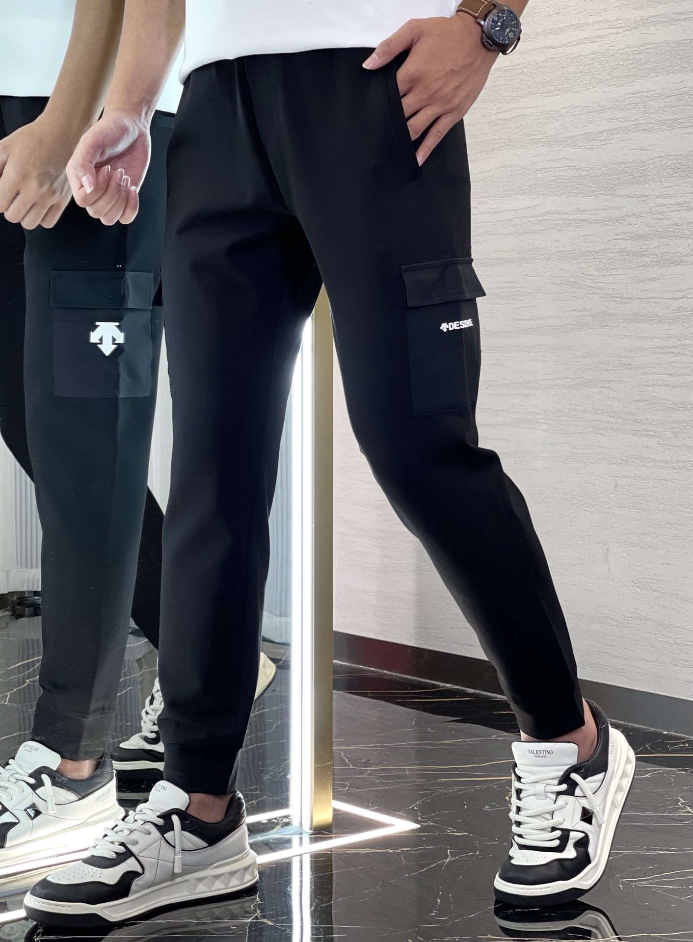 春夏人気セール安いデサントハーフパンツメンズ偽物 暖かい 通気性に優れ 快適 ランニング 運動風 ブラック_2