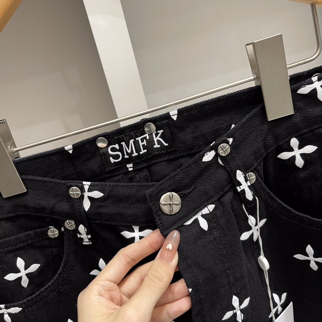 激安！smfk ジーンズ日本偽物 ズボン 十字形 人気 デニム ジーンズ 筒形ズボン おしゃれ レディースブラック_4