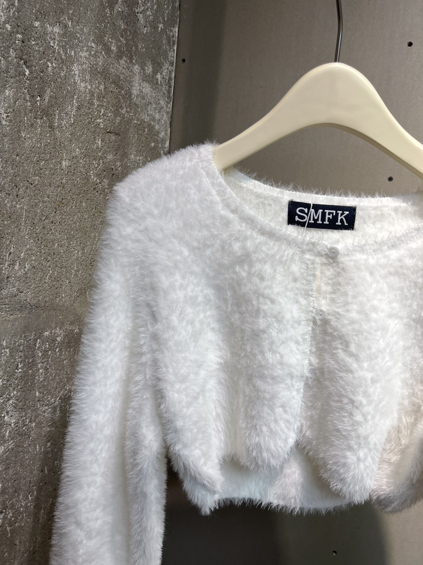 大活躍 SMFKセーターマシーンスーパーコピー 暖かい ウール 柔らかい ショット セクシー シンプル ホワイト_2