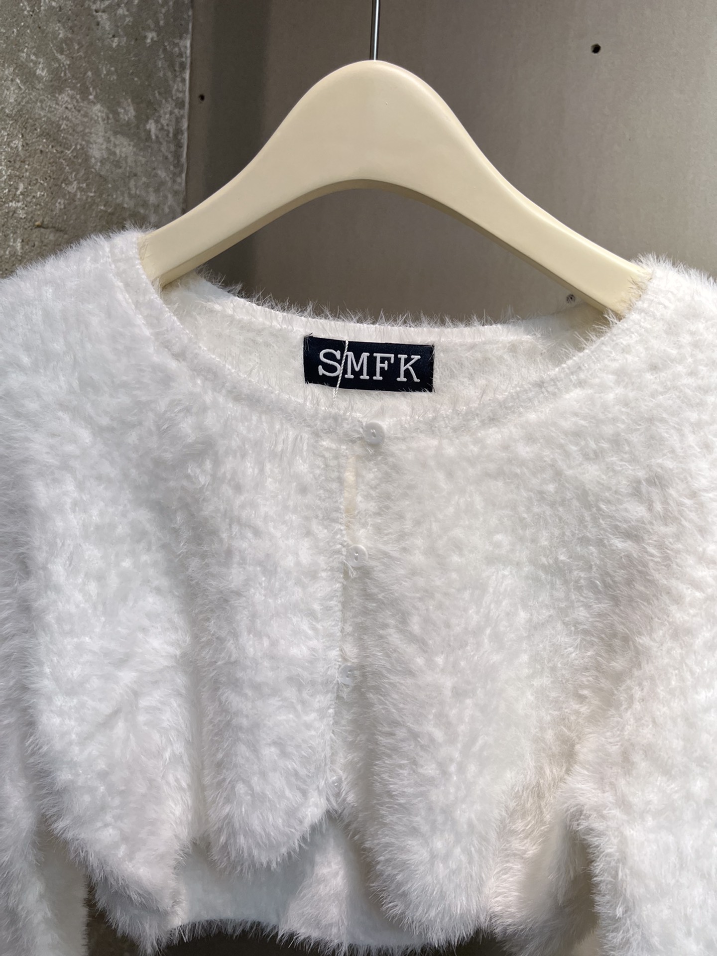大活躍 SMFKセーターマシーンスーパーコピー 暖かい ウール 柔らかい ショット セクシー シンプル ホワイト_3
