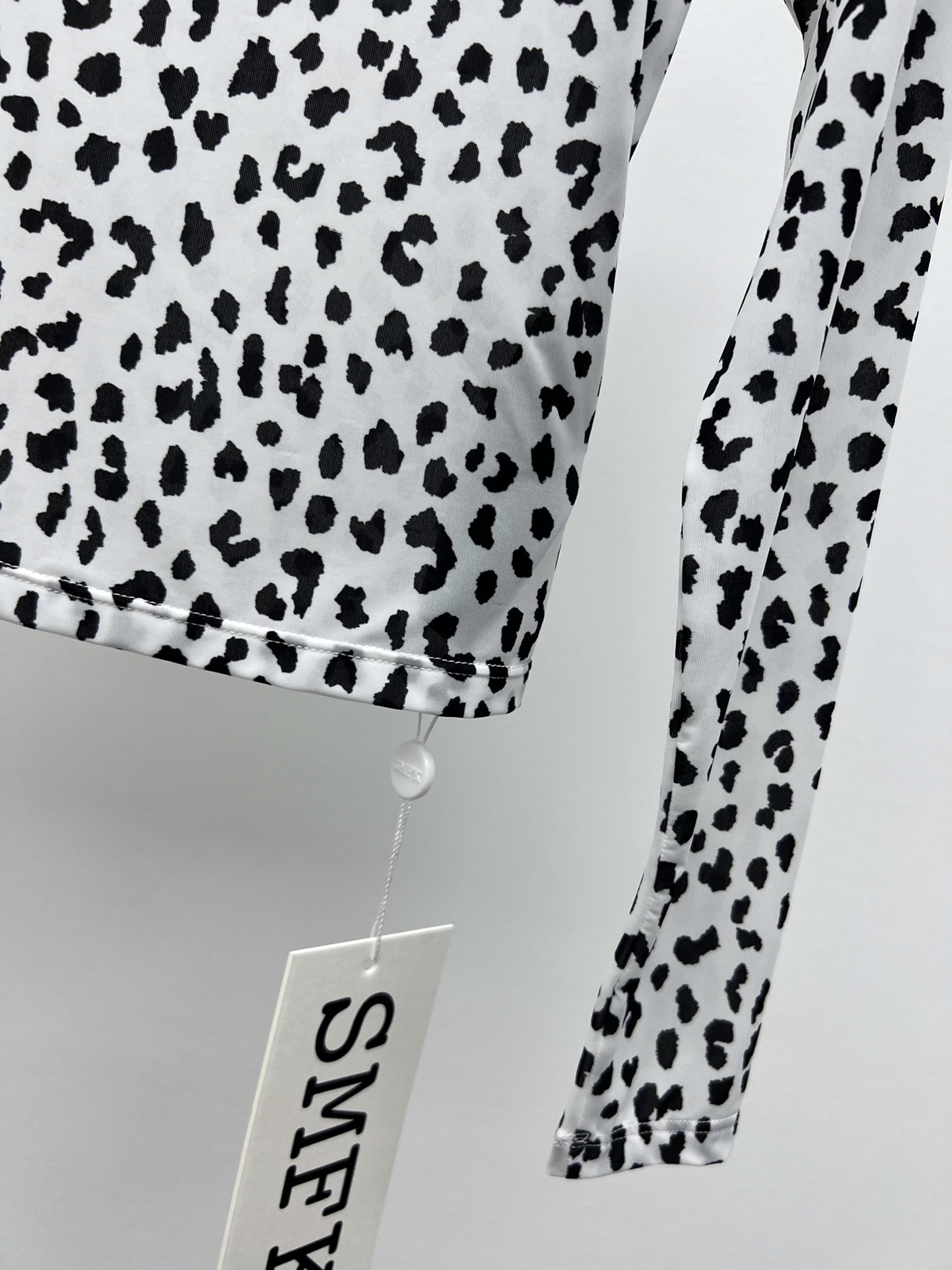 SMFKtシャツヤーンとはスーパーコピー 人気トップス 純綿 カジュアル 長袖Tシャツ シンプル 水玉模様 ホワイト_4