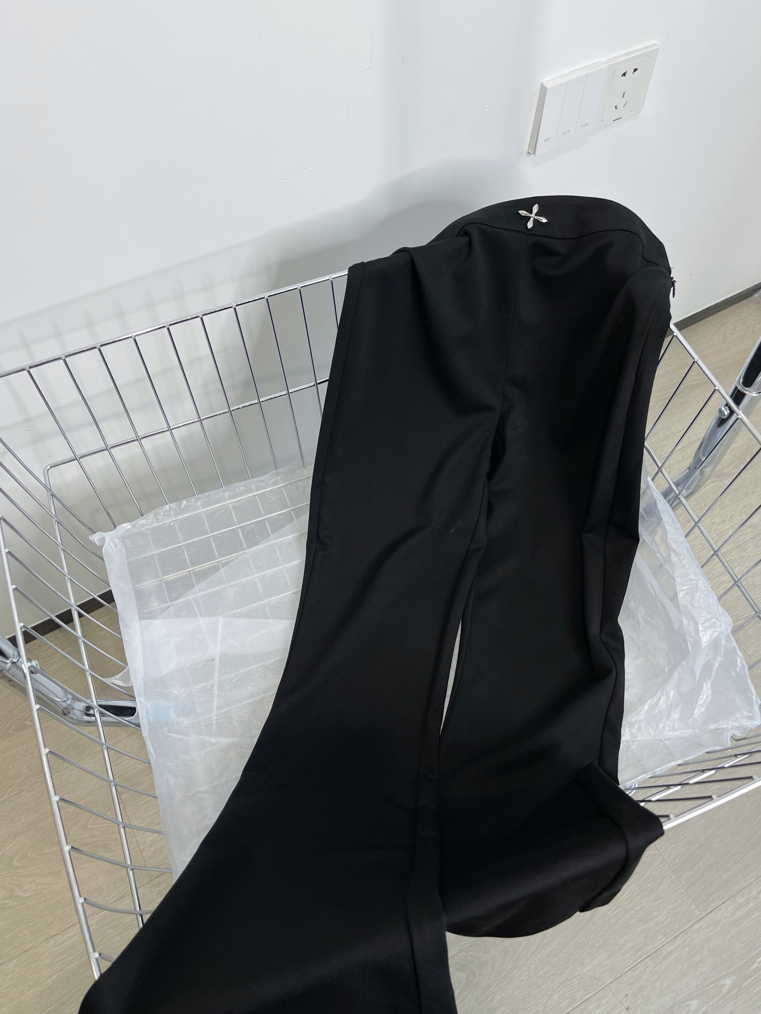 SMFKズボンメーカー偽物 純綿 シンプル カジュアルパンツ ゆったり 美脚 ブラック_5