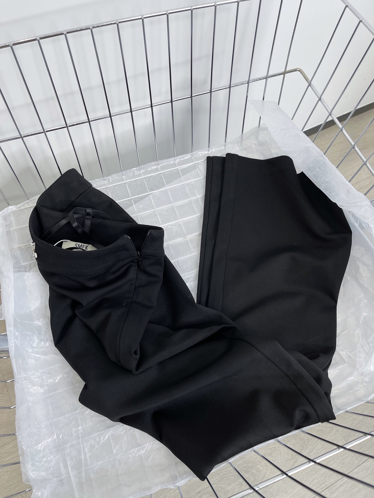 SMFKズボンメーカー偽物 純綿 シンプル カジュアルパンツ ゆったり 美脚 ブラック_6