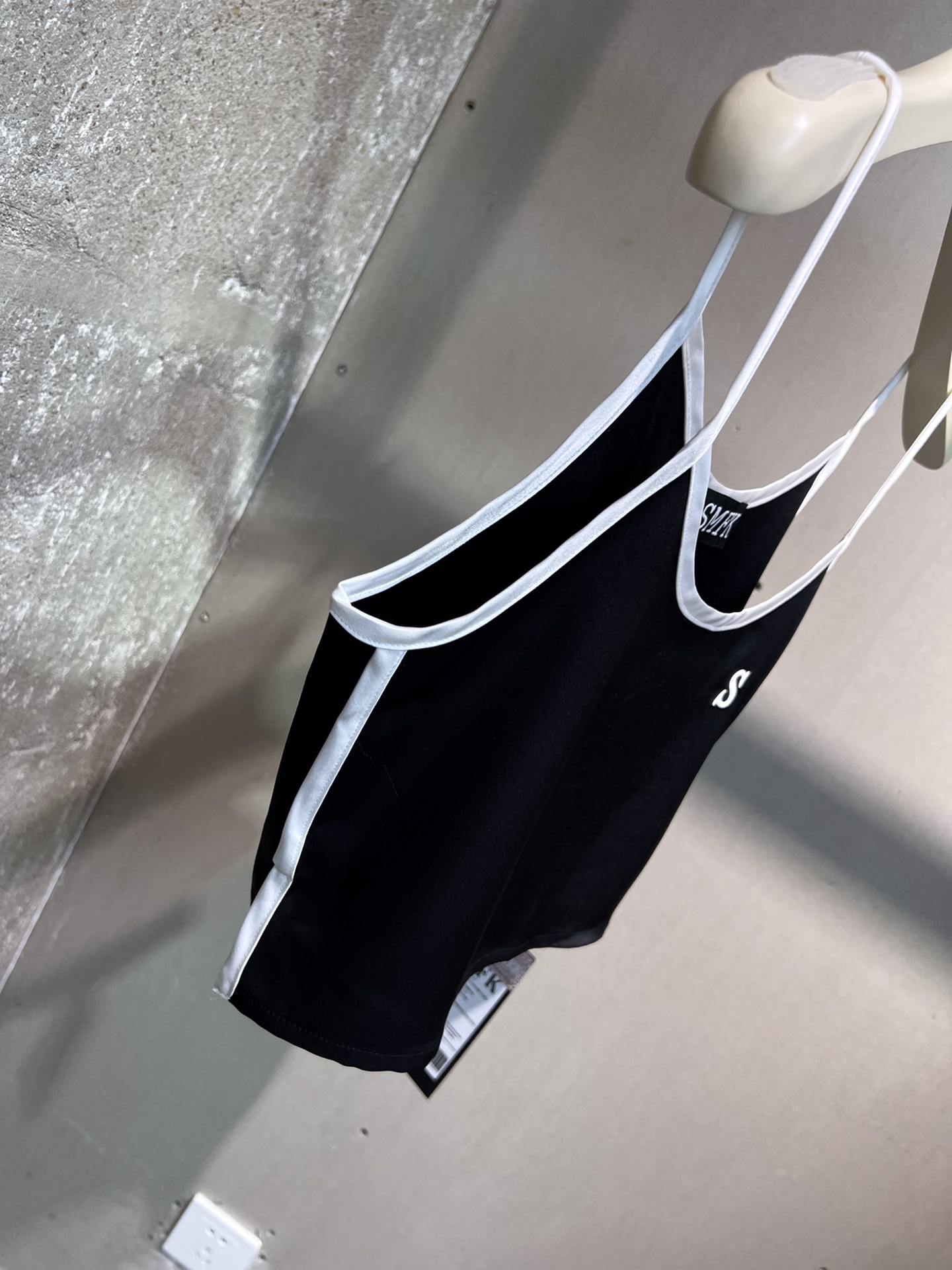 smfk 中国ｎ級品 激安品 運動セット ショットパンツ ジレートップス シンプル 夏服 ブラック_4