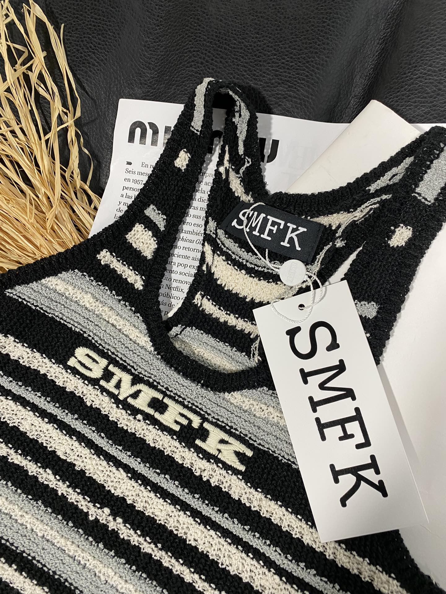 SMFKtシャツヤーン 専門店スーパーコピー 夏新品 無袖 ジレー キャミソール セクシー 縞 レディース トップス ブラック_3