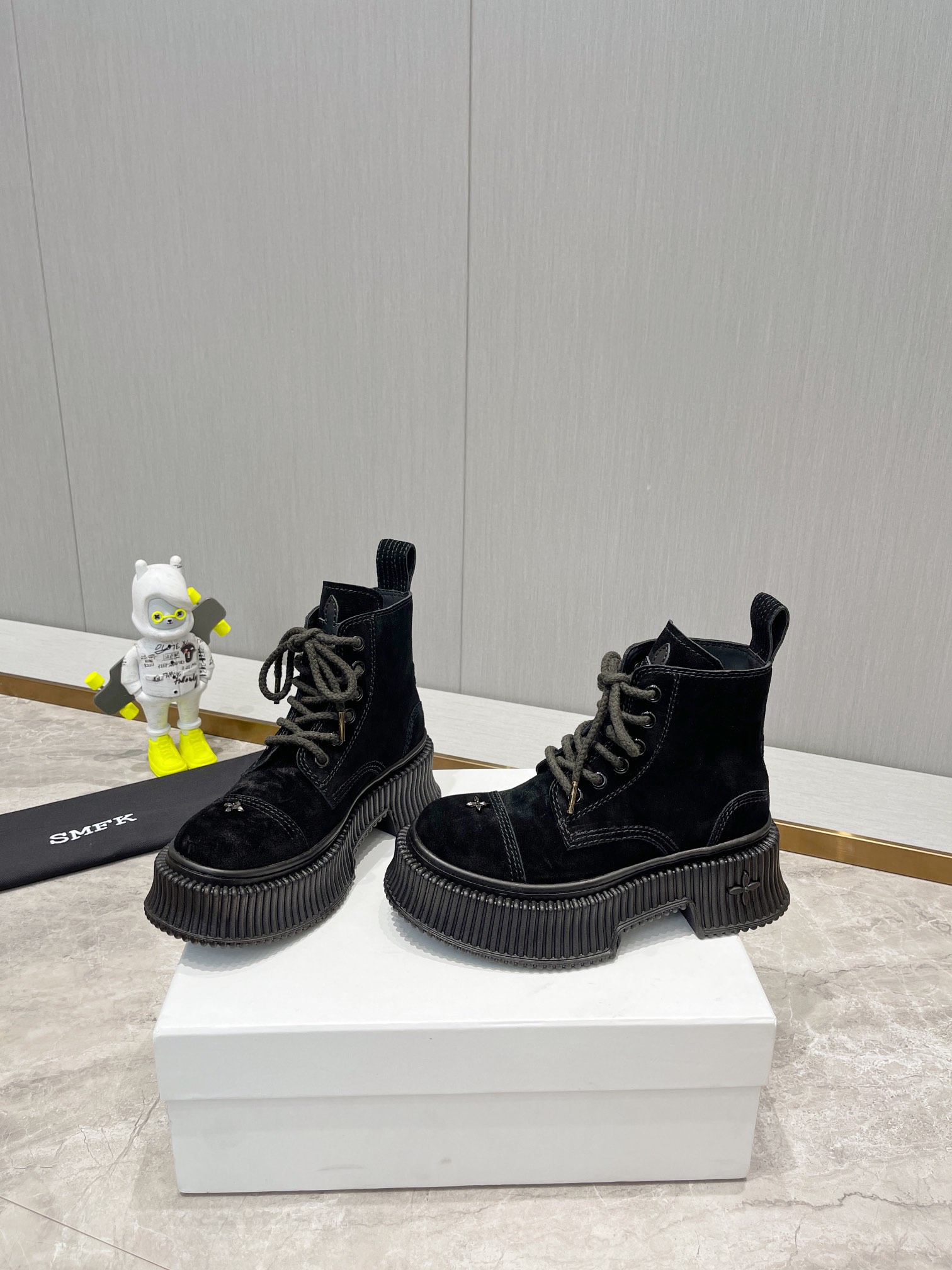 SMFKシューズ インナーソールスーパーコピー ショット革靴 人気品 カジュアル ブーツ シューズ 厚底 ブラック_4