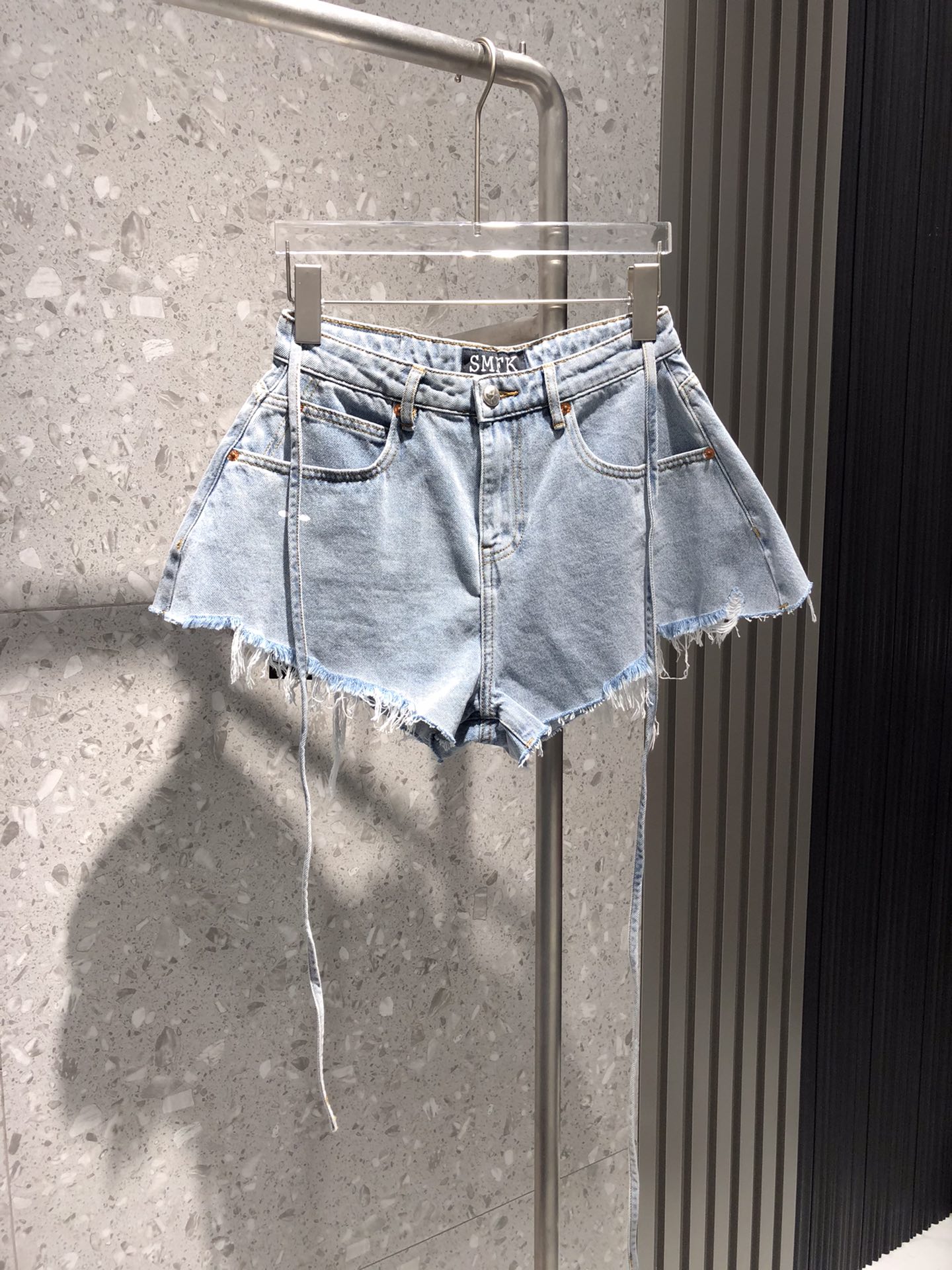 夏服 SMFKズボンチャック偽物 シンプル 短パン ショットパンツ 夏 新作登場 デニム ファッション レディース ブルー_2