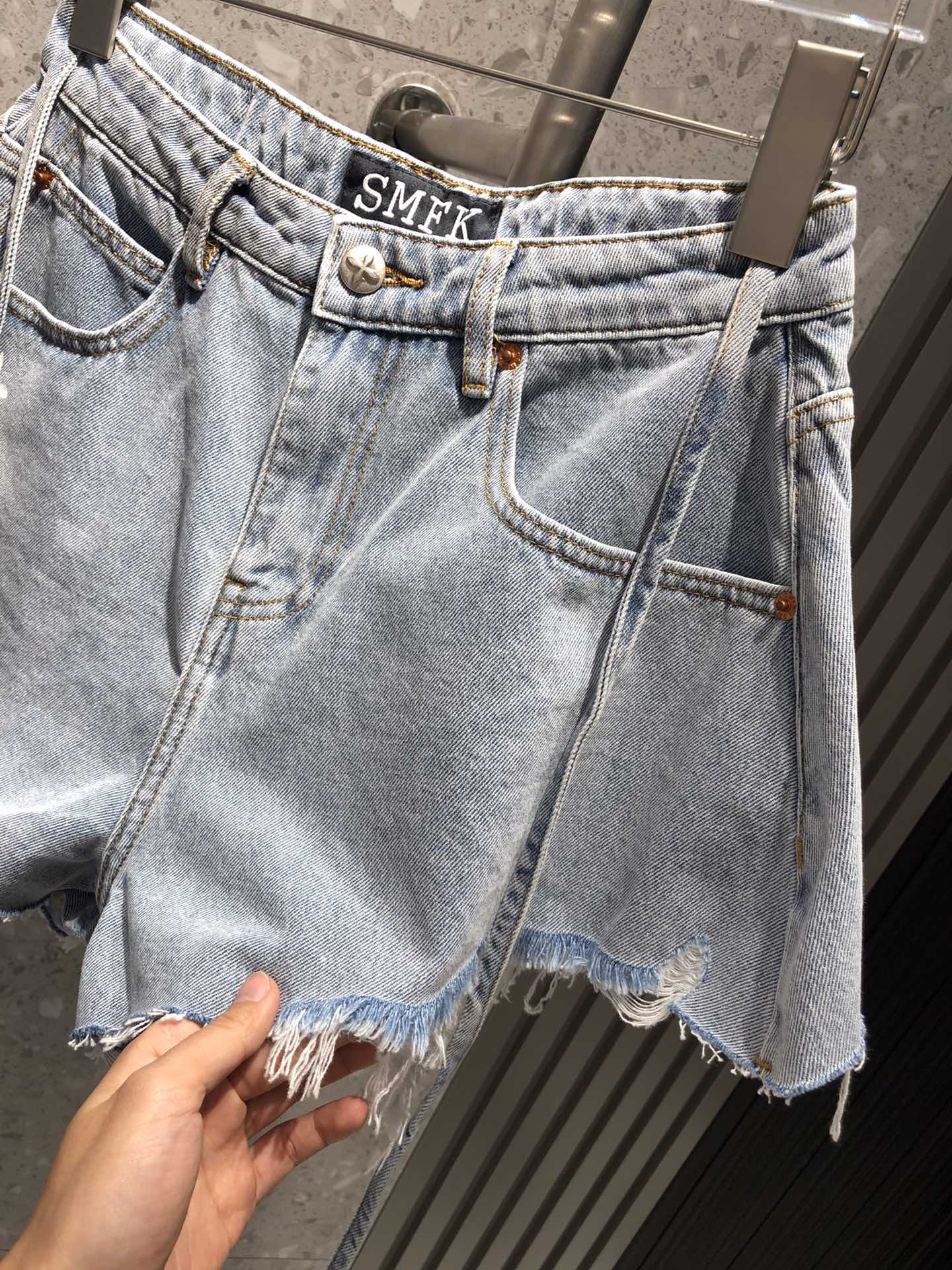 夏服 SMFKズボンチャック偽物 シンプル 短パン ショットパンツ 夏 新作登場 デニム ファッション レディース ブルー_4