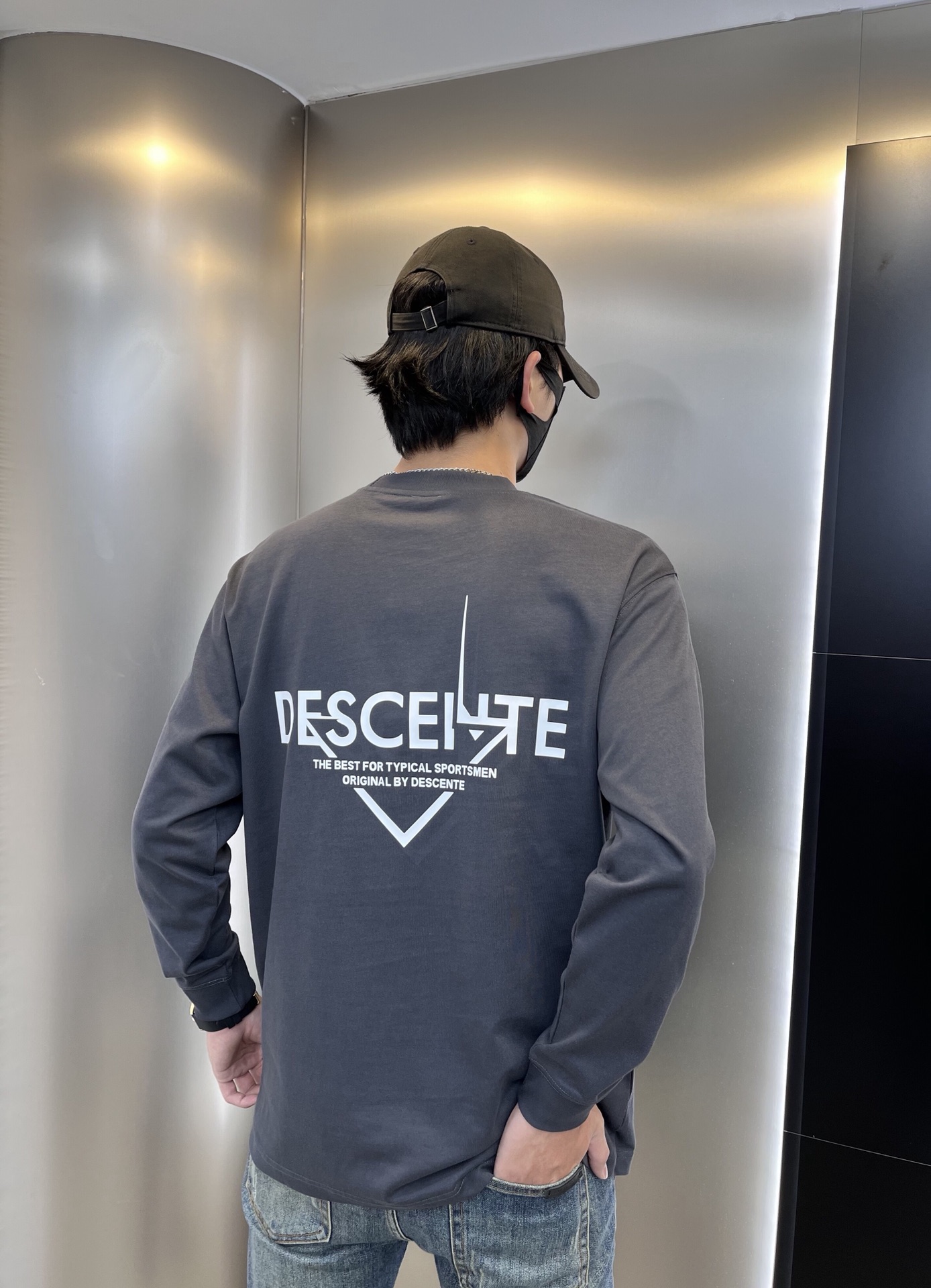 超激得新品 デサント 私服スーパーコピー シンプル  純綿 長袖トップス ゆったり ファッション カップル 男女兼用 グレイ_2