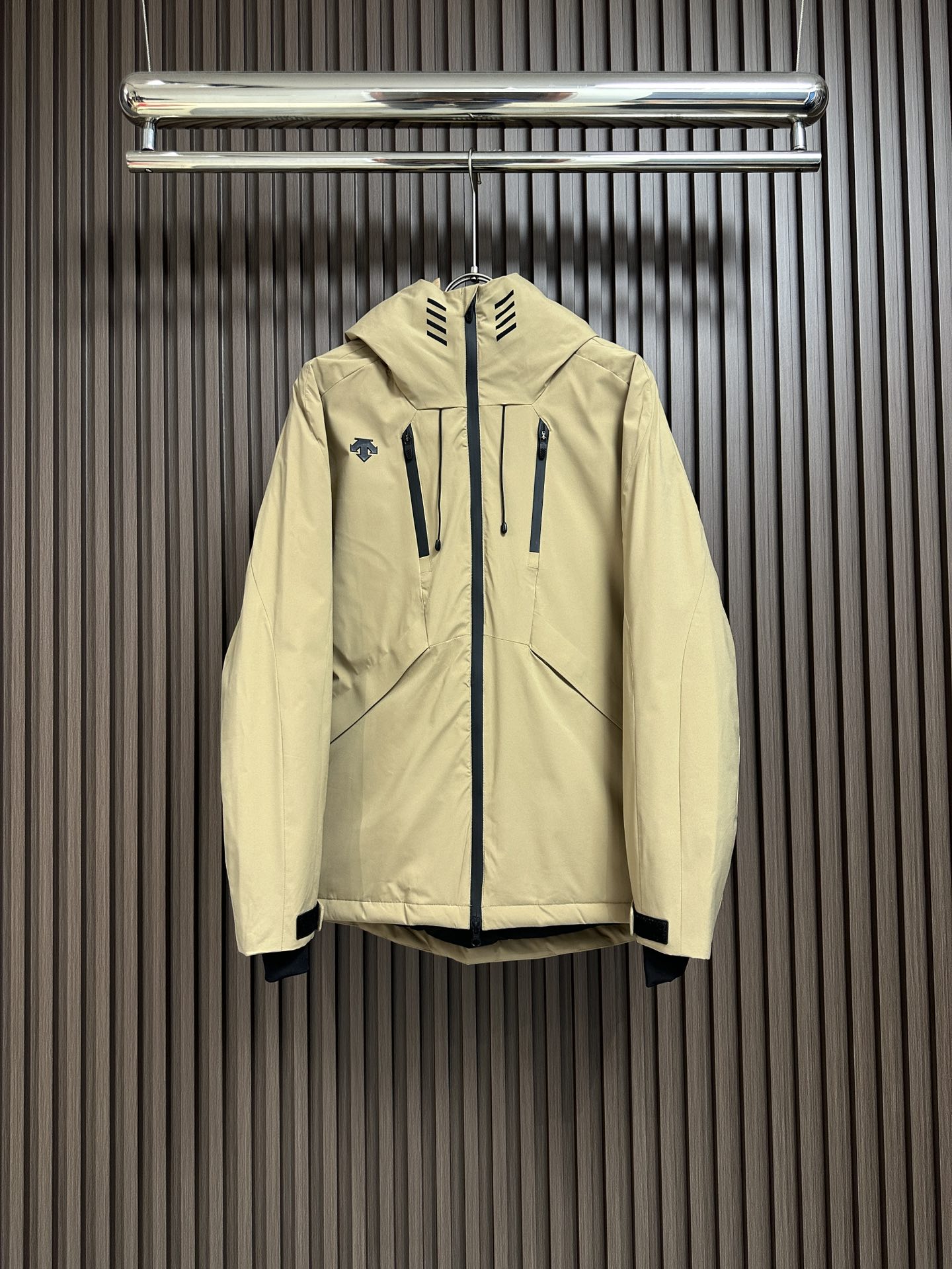 肌寒い季節に欠かせないデサントダウン サイズ感ｎ級品 冬服 ファッション 暖かい ゆったり ダウンジャケット 防水 イエロー_1