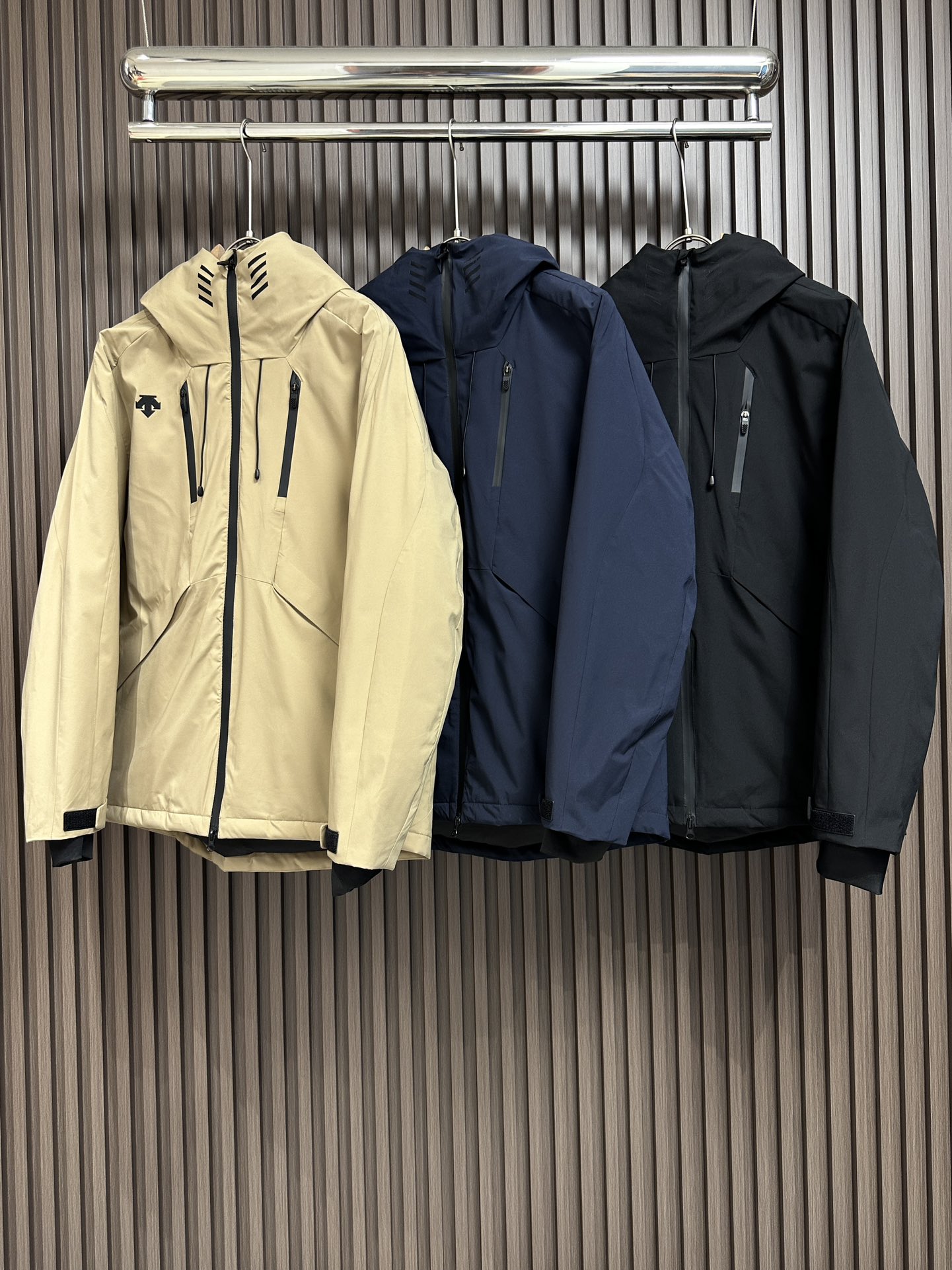 肌寒い季節に欠かせないデサントダウン サイズ感ｎ級品 冬服 ファッション 暖かい ゆったり ダウンジャケット 防水 イエロー_10