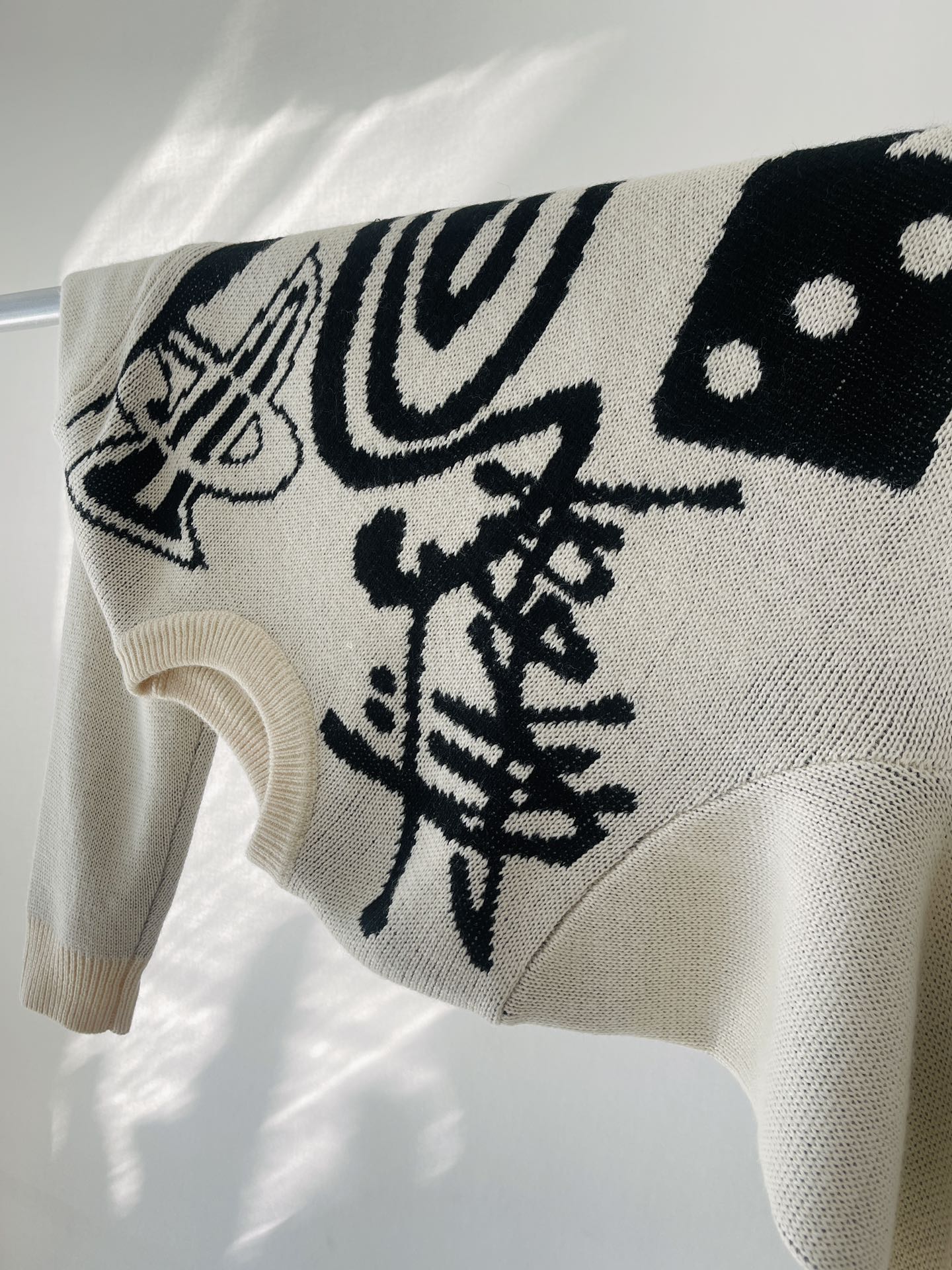 stussy ニットセータースーパーコピー ニットトップス 暖かい 日常服 大人気 グラフィティゆったり ホワイト_11