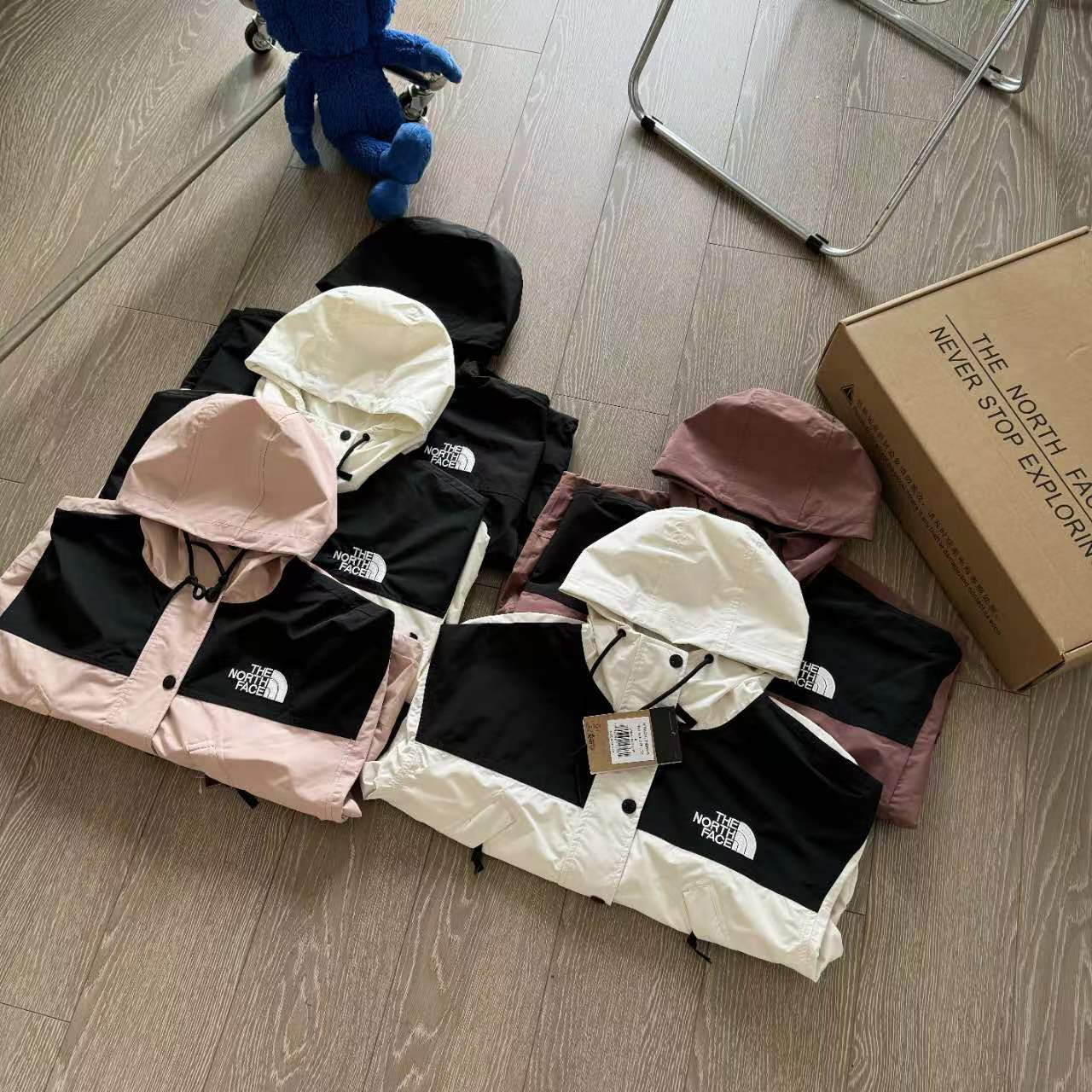 人気定番可愛いザ・ノースフェイス コーデ偽物　TNFショートジャケット DRTVENT防水生地_2